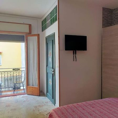 Casa Vacanza "Il Cortiletto" شاكا المظهر الخارجي الصورة