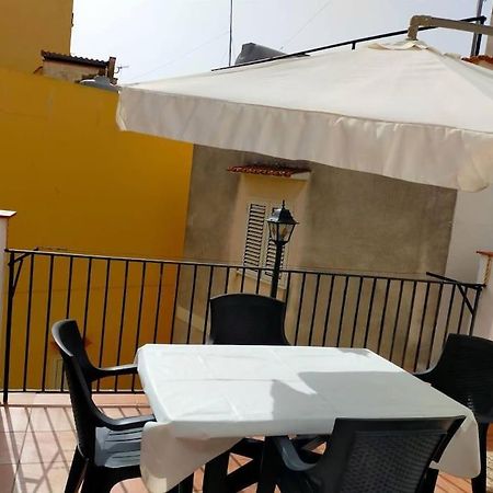 Casa Vacanza "Il Cortiletto" شاكا المظهر الخارجي الصورة