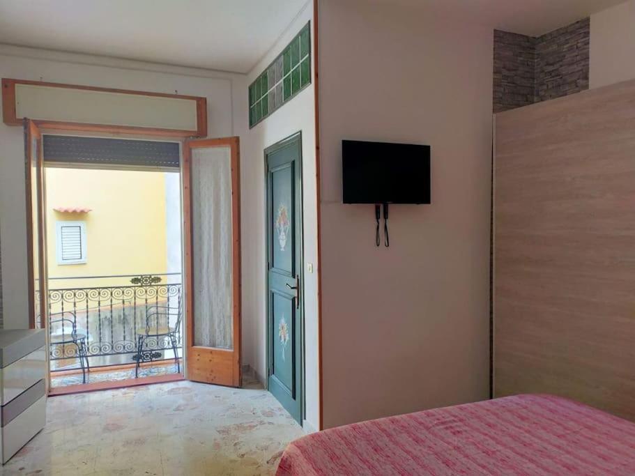 Casa Vacanza "Il Cortiletto" شاكا المظهر الخارجي الصورة