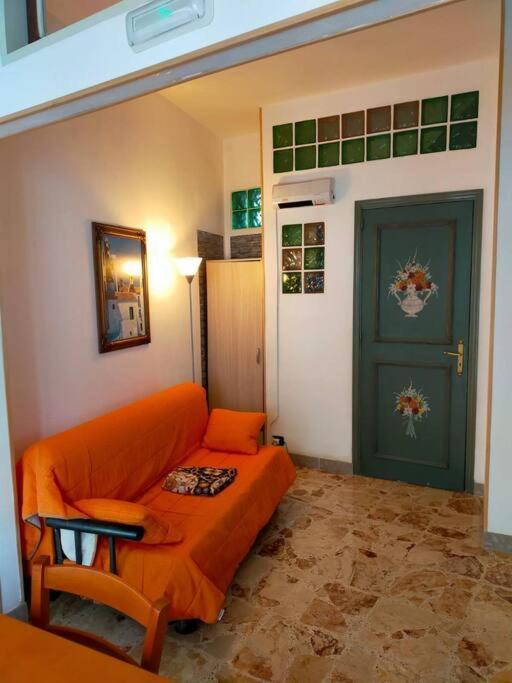Casa Vacanza "Il Cortiletto" شاكا المظهر الخارجي الصورة